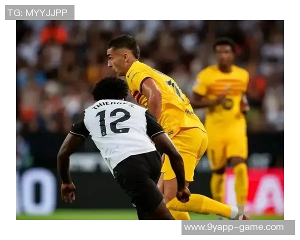 克鲁伊维特称若为巴萨主帅将续约莱万一年看重其经验与能力